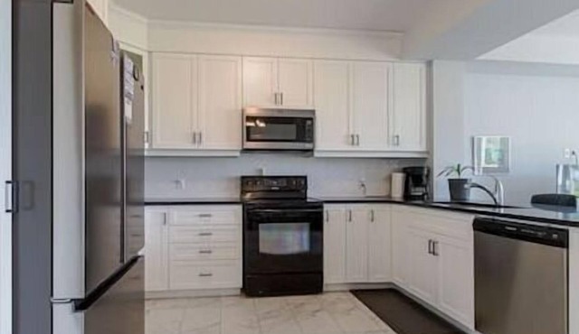 Spacious Binbrook Retreat | FREE Parking & Wi-Fi