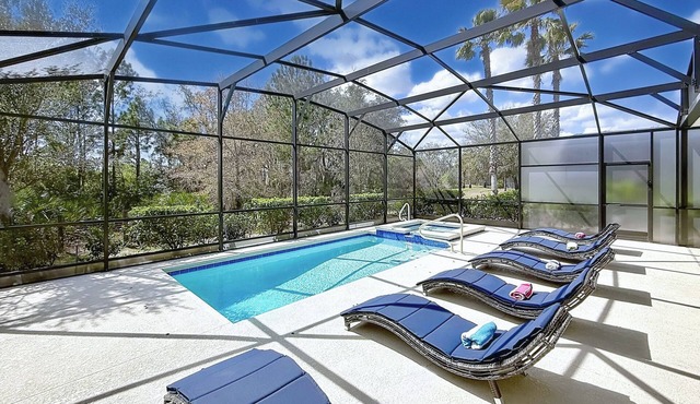 Spacious luxury Villa - South Facing Pool & SPA - near Walt Disney World Orlando