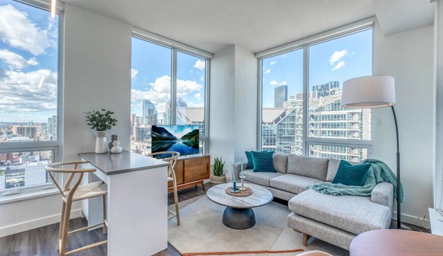 Spacious Modern 2-Bedroom in Calgary | BLVD Beltline