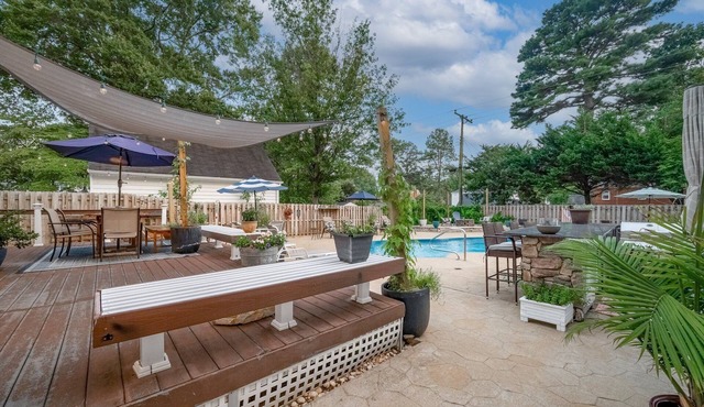 Spacious Oasis on Monument Ave | Pool NOW OPEN