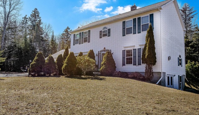 Spacious Private Estate: Pets & Fire Pit