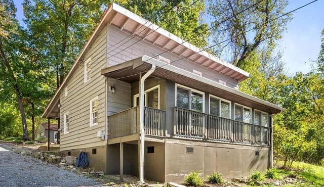 Spacious Riverfront Cabin with Private River Access Near Harpers Ferry | Harpers Ferry, West Virginia