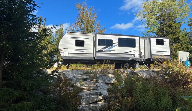 Starlight Beach Experience 31' RV Travel Trailer on private 3 acres with beach and firepit