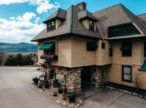 Stonehurst Manor Breakfast & Dinner Included