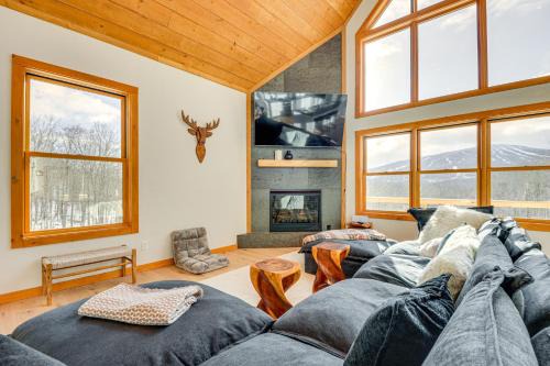 Stratton Mtn Ski Chalet w/Giant Views in Winhall