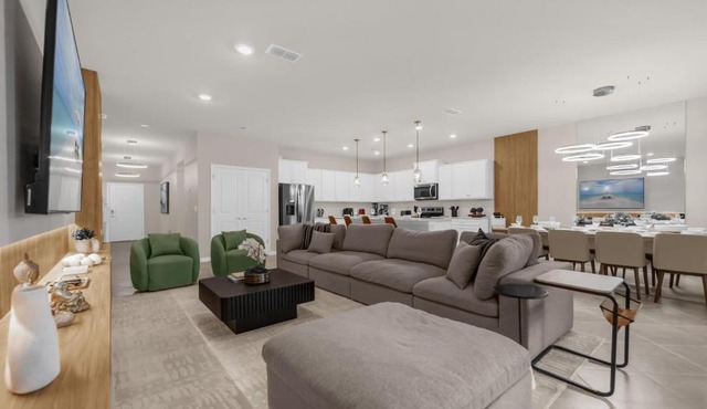 Stunning Resort Villa w Pool Cinema & Games Room