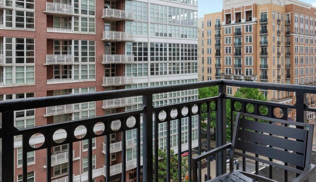 Stylish 2-bedroom suite in elite National Harbor with full resort amenities