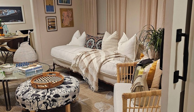 Stylist beach feel 3 bedrm/1 bath garden apt. is located in lovely Coral Gables