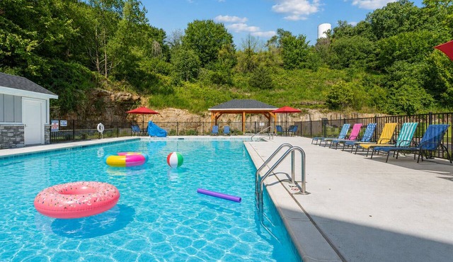 Summer Splash! Near SDC, Branson Strip & The Lake.
