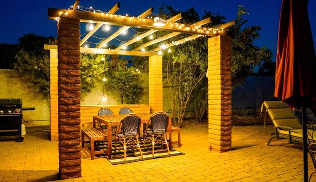Tempe Poolside Hideaway- AC, pool, arcade room