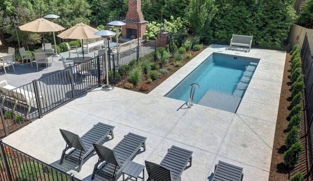 The 200 South St Boutique Hotel w/Pool