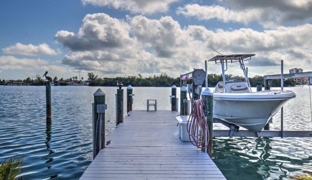 The Islander 3BR Pool Oasis in Key Colony- KCB#1