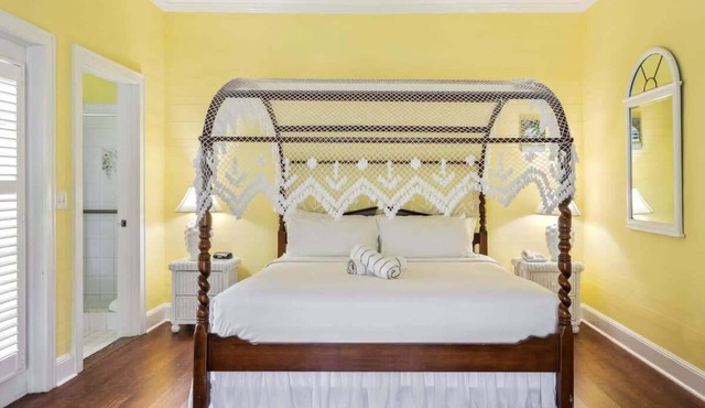 The James Classic | Ground Floor King