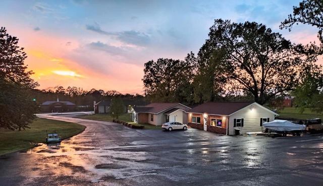 The Klassic Inn
