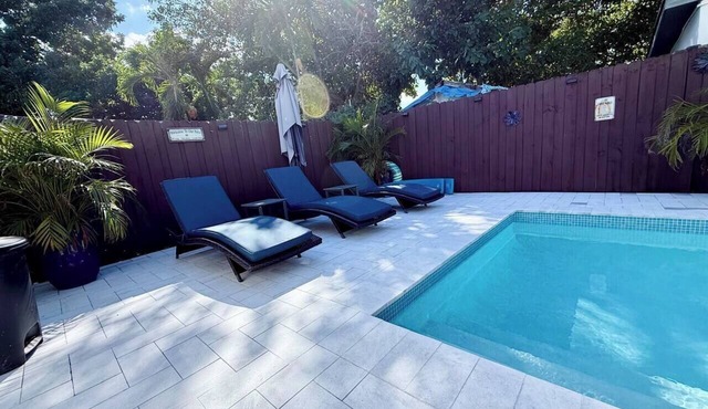 The Miami Grove Oasis