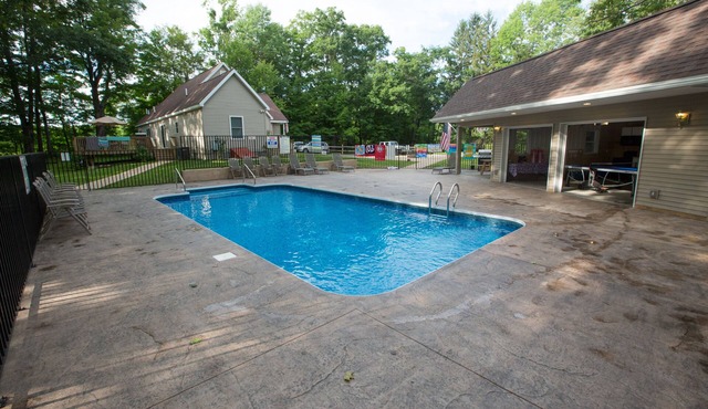 THE RED DOOR LODGE II Heated Pool/Sleeps 20 Near Dreams Park & All Star Village