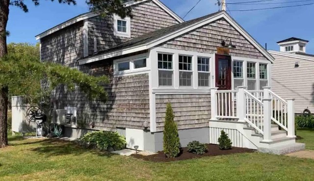 The Sandpiper Cottage at Goose Rocks Beach