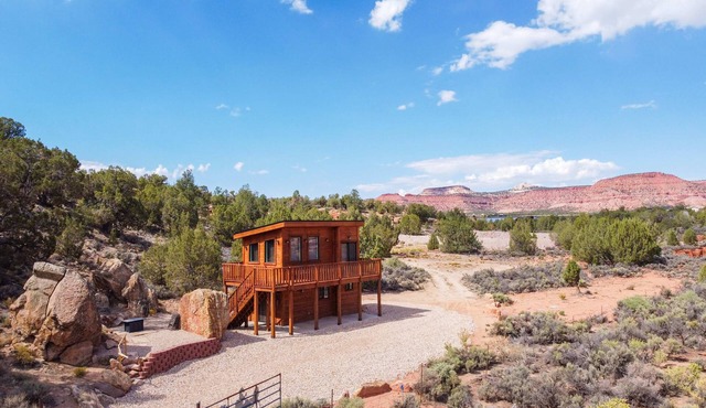 Tiny home with panoramic views & excellent stargazing
