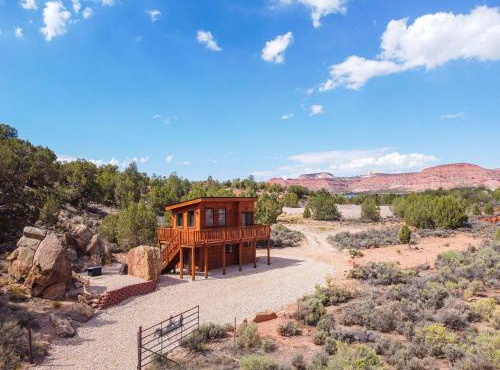 Tiny home with panoramic views & excellent stargazing