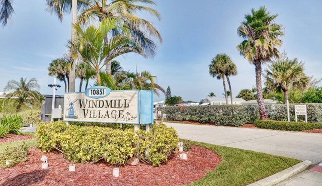 Treasure Coast location with resort type amenities