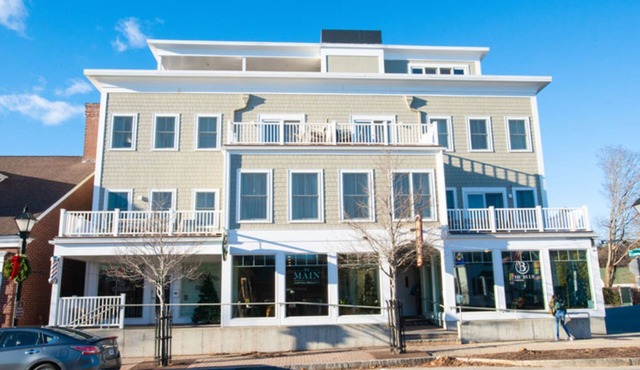 Two Bedroom Luxury Condo, Kennebunk, Maine 1732833