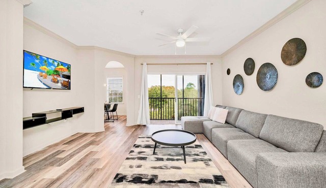 Upstay Condo with Outdoor Pool & Sauna