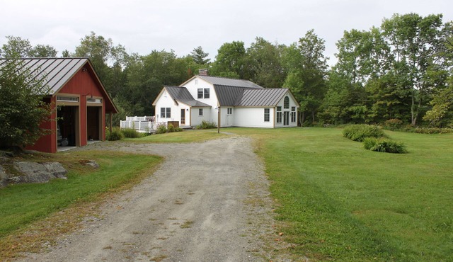 Vermont getaway house within 10 minutes of three ski resorts