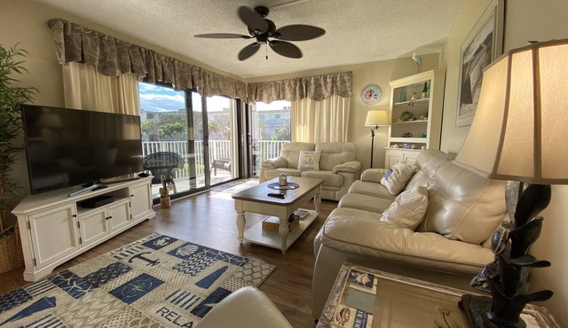 Vero Beach, Florida - Direct Oceanfront, Private Beach & Pool Condo.