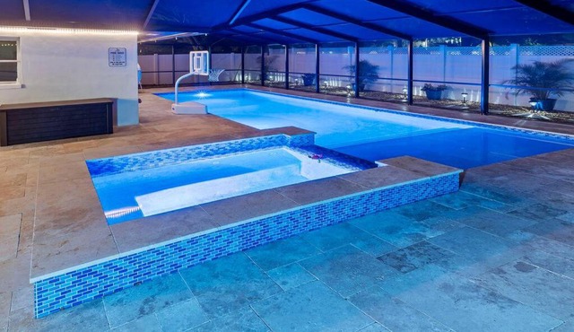 Villa Kailāsa - Pool, 6min drive to the Beach