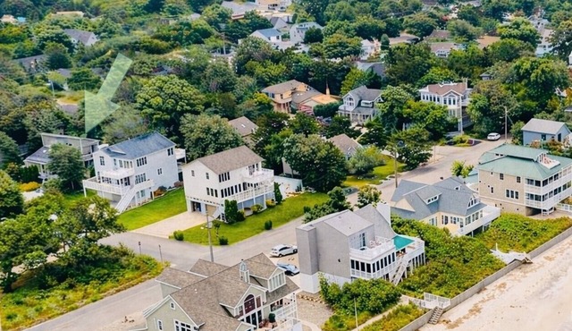 Water Views - 3 Min Walk to Private Beach - Luxury 5-Star Rated Beach House
