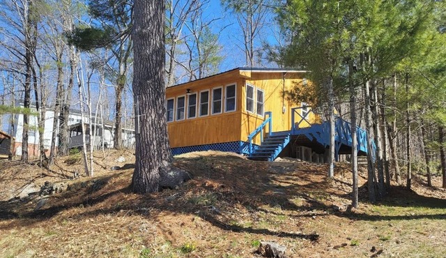 Waterfront Cabin on dead end road with AC On Little Wilson in Turner