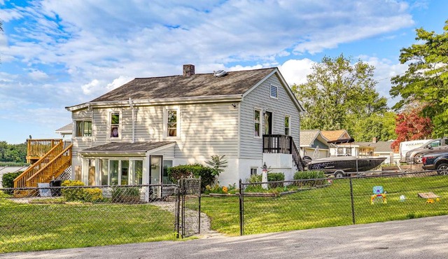 Waterfront Home on Marley Creek!