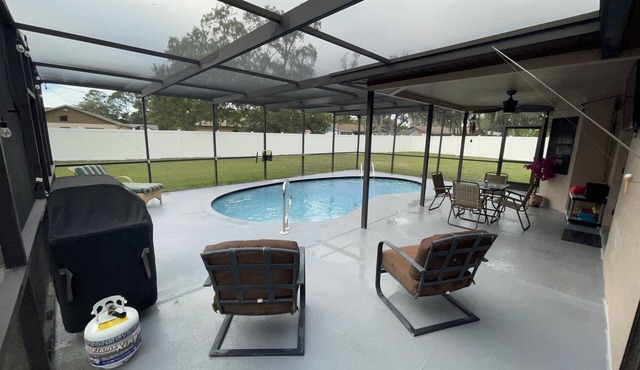 Weeki Wachee Springs Pool home Mermaid Getaway and Family Retreat.