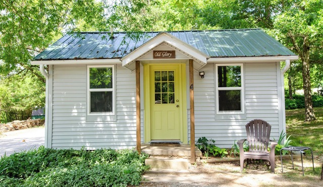 Whispering Woods Cabins & Grill