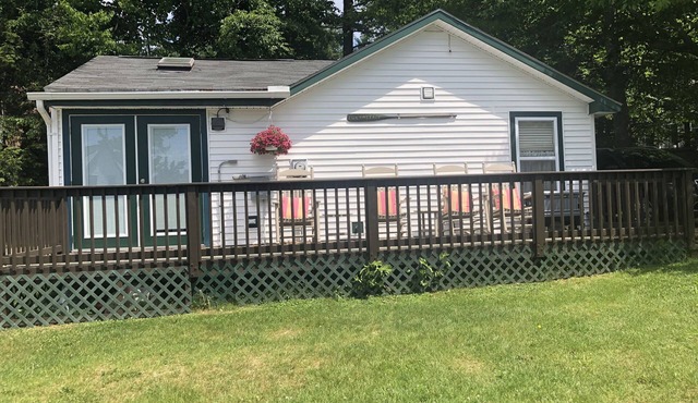 Winnipesaukee Waterfront Cottage, Gilford, NH