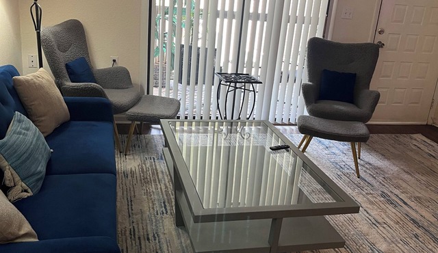 Your Home-Away From Home! Family and Pet Friend!