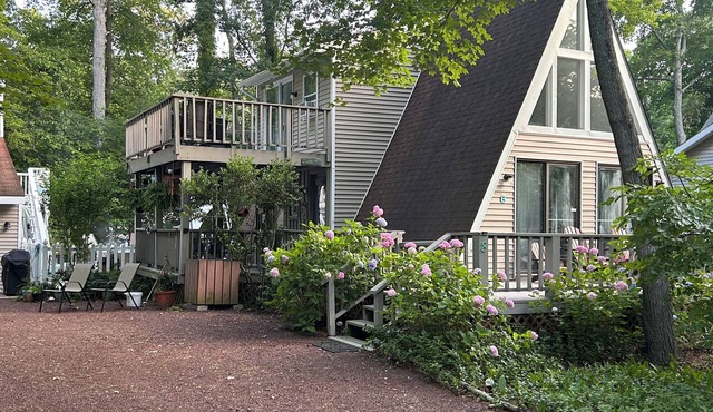 Your Own Getaway! Private Pool and Hot Tub ! County License 1993. Sleeps Two