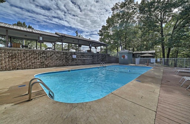 Branson Condo w/Views: 2 Mi to Silver Dollar City