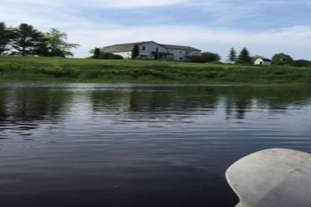 Frankfort House | Waterfront Stream Gambrel