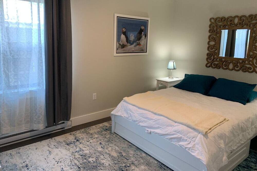 Bar Harbor Apartment | Beautiful, spacious one bedroom suites in downtown Bar Harbor, Maine.