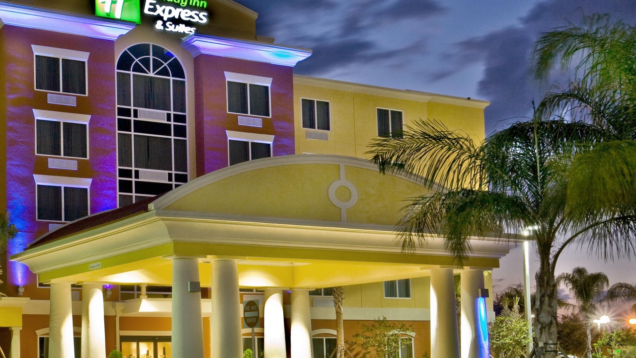 Photo of Buildings in Saint Lucie West