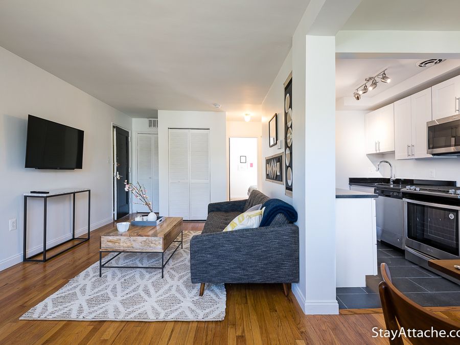 Photo of Livingroom in Navy Yard