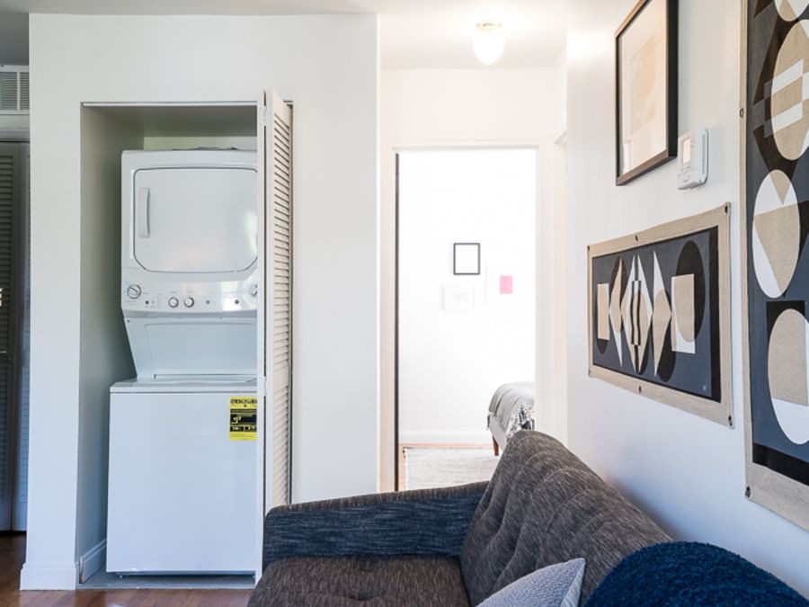 Photo of Livingroom in Navy Yard