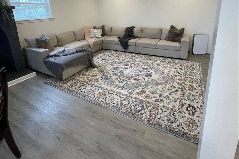 Photo of Livingroom in Warrenton