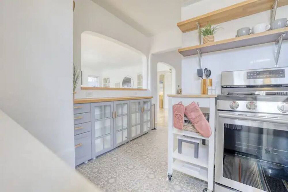 Photo of Bedroom in Depot Bench