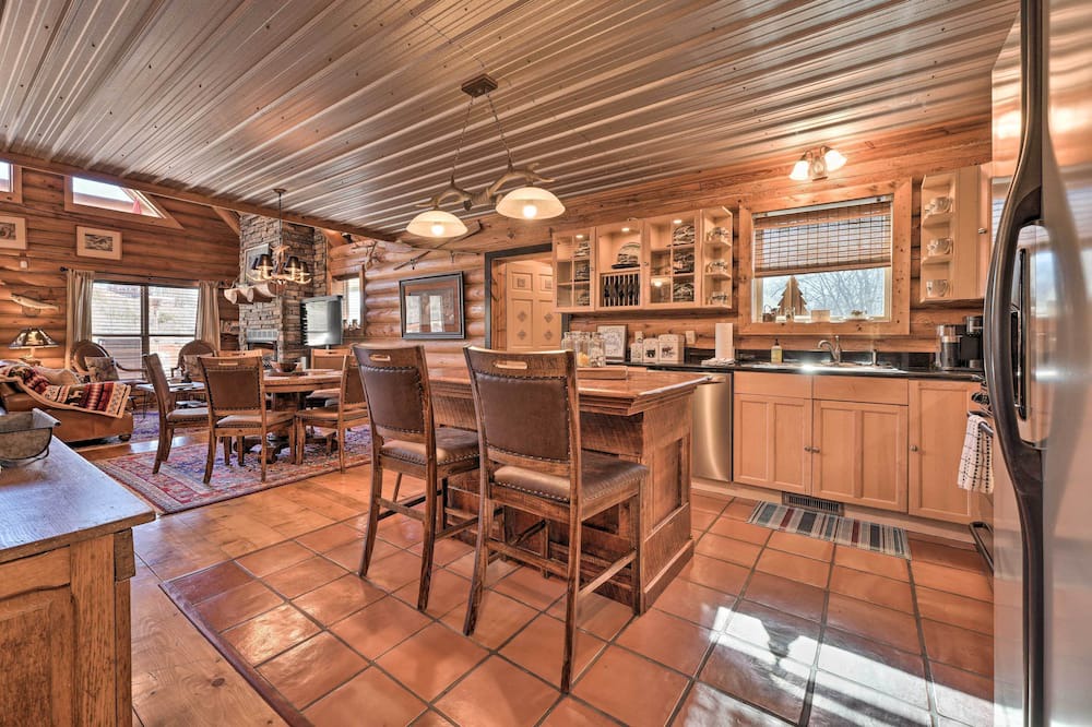 Photo of Kitchen in Lone Rock