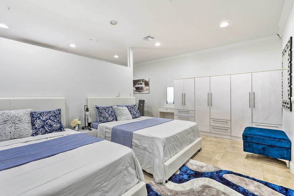 Photo of Bedroom in Tamiami