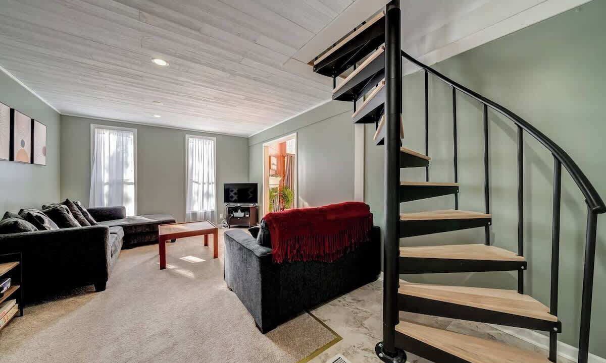Photo of Livingroom in The Woods