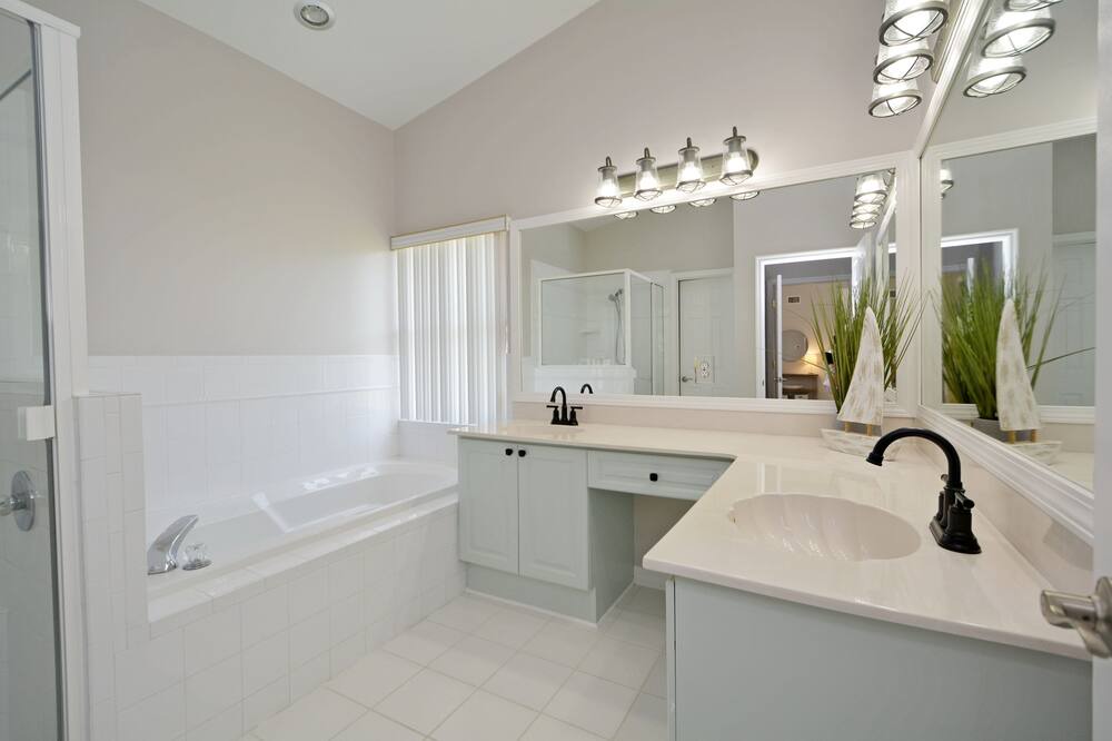 Photo of Bathroom in Rockledge