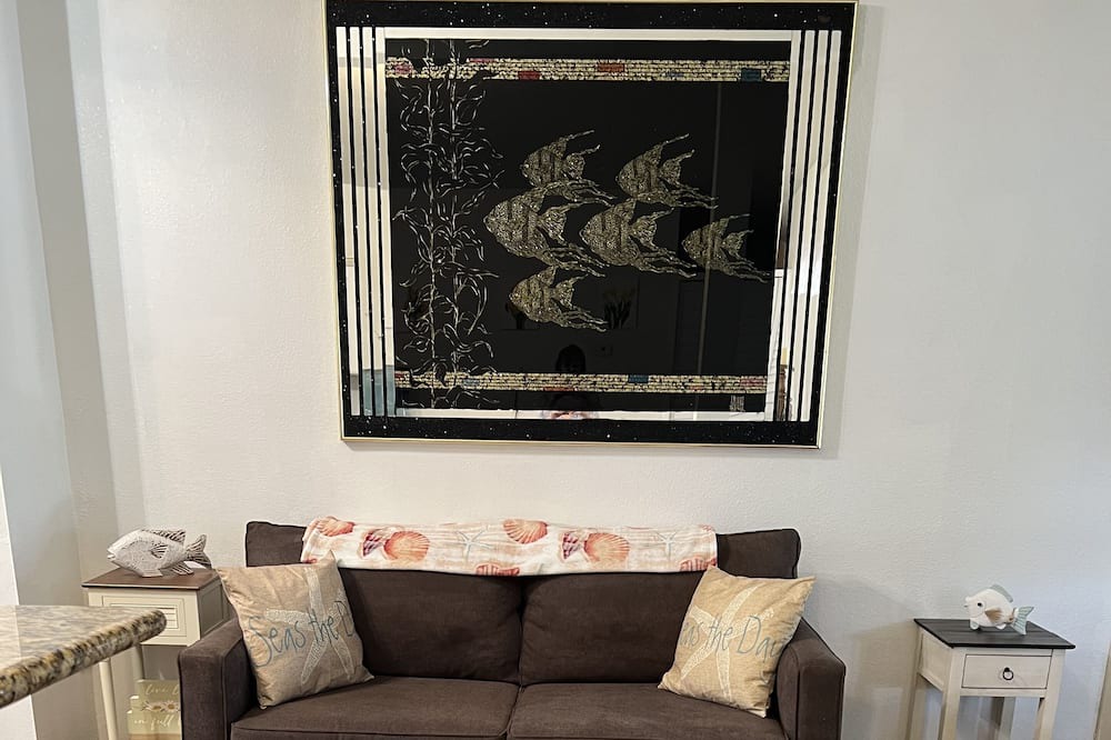 Photo of Livingroom in Oak Hill